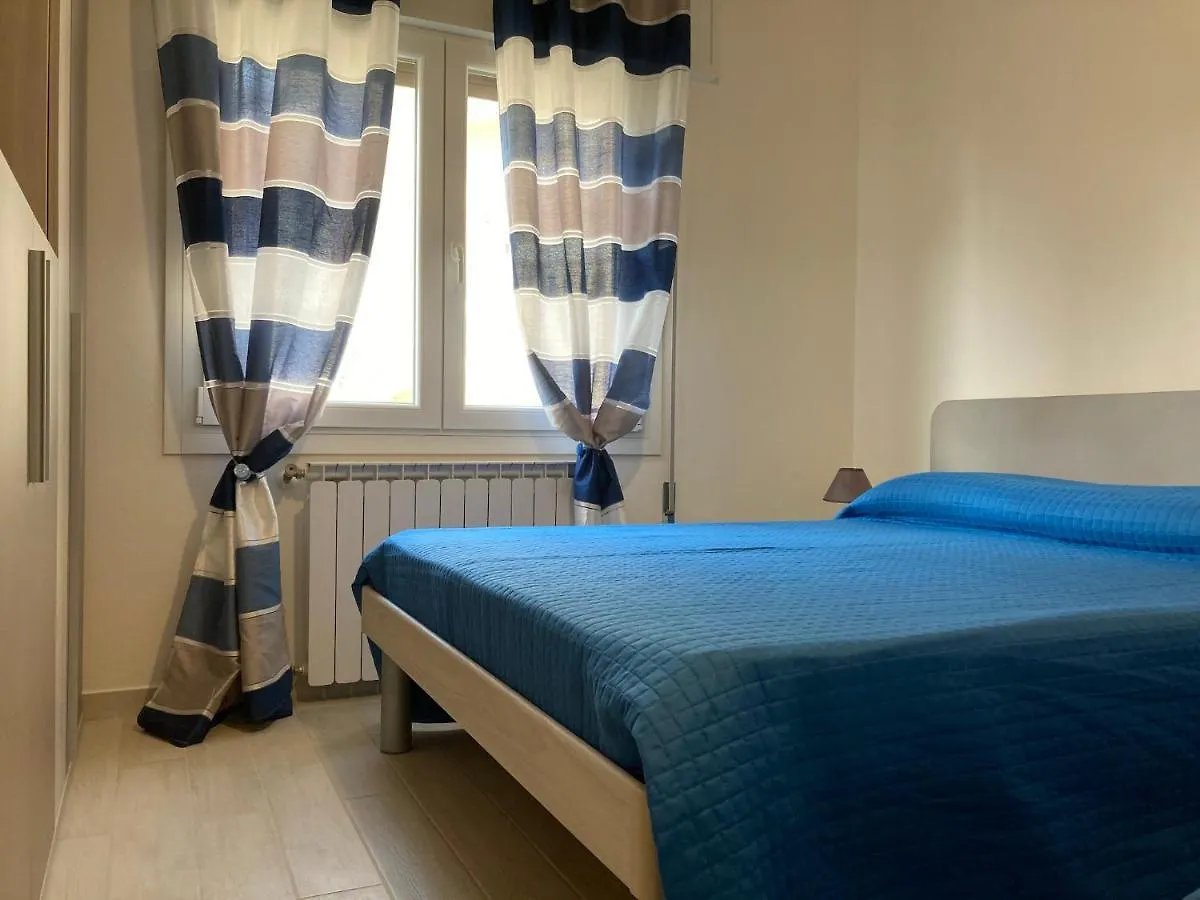 New And Bright Apartment Close To The Beach Rosolina Mare Italie